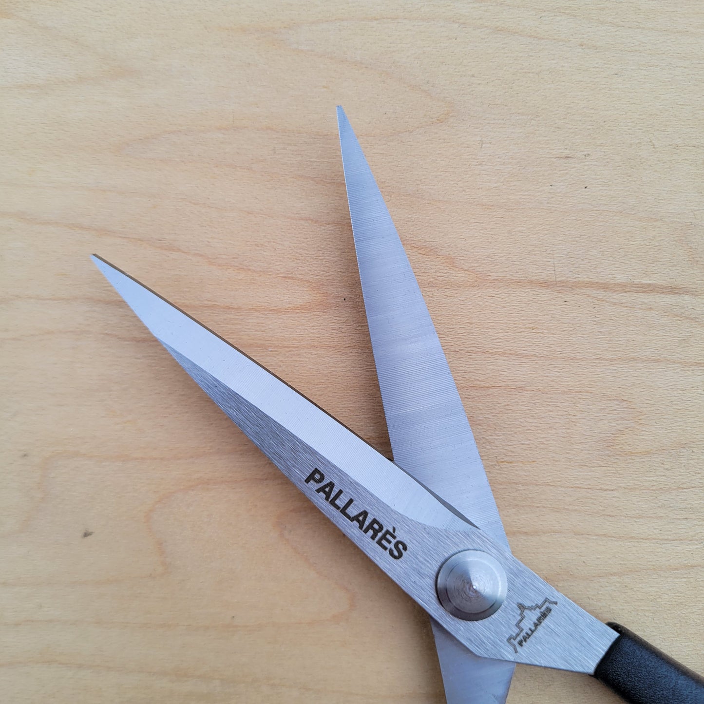 Pallares Sewing Scissors 5" - Nylon Handle