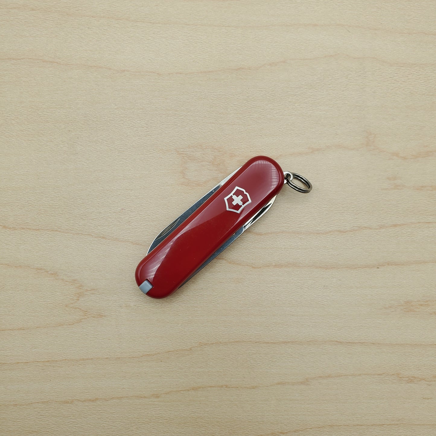 Victorinox Swiss Army Knife - Classic SD Red Style Icon
