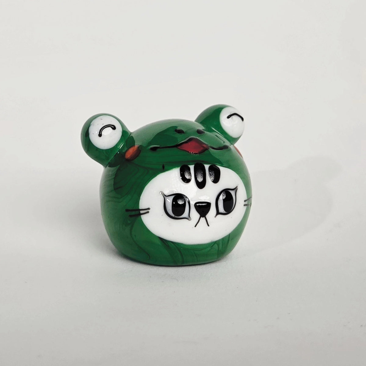 ShangDaili Frog Cat 'safe and sound' Glass Figurine
