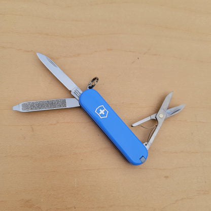 Victorinox Swiss Army Knife - Classic SD Summer Rain