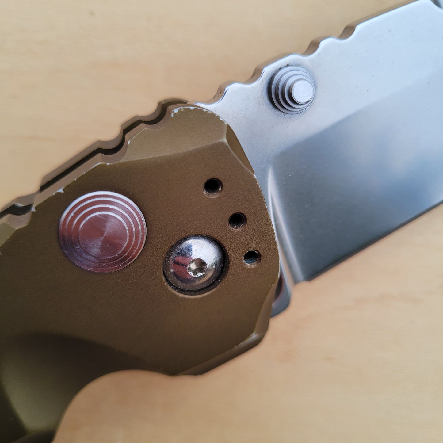Hogue EX-01 4" Aluminum Button Lock - Brown
