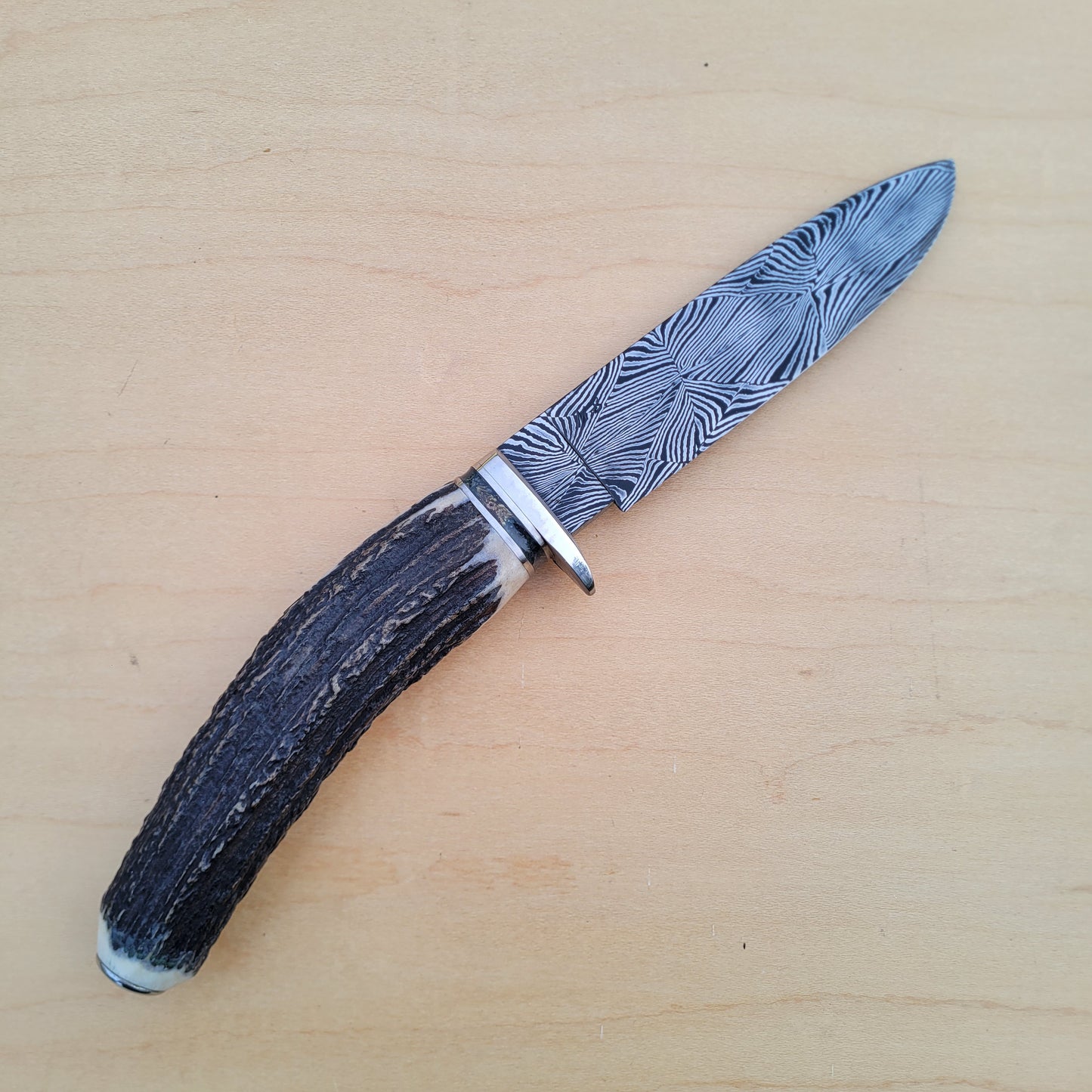 Dan Petersen Damascus Hunter 4.5"- Stag