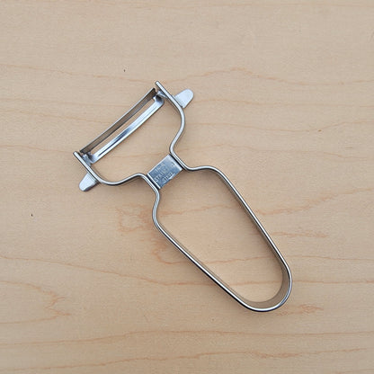 Shimomura Ajiwai Curved Peeler - ACP-695