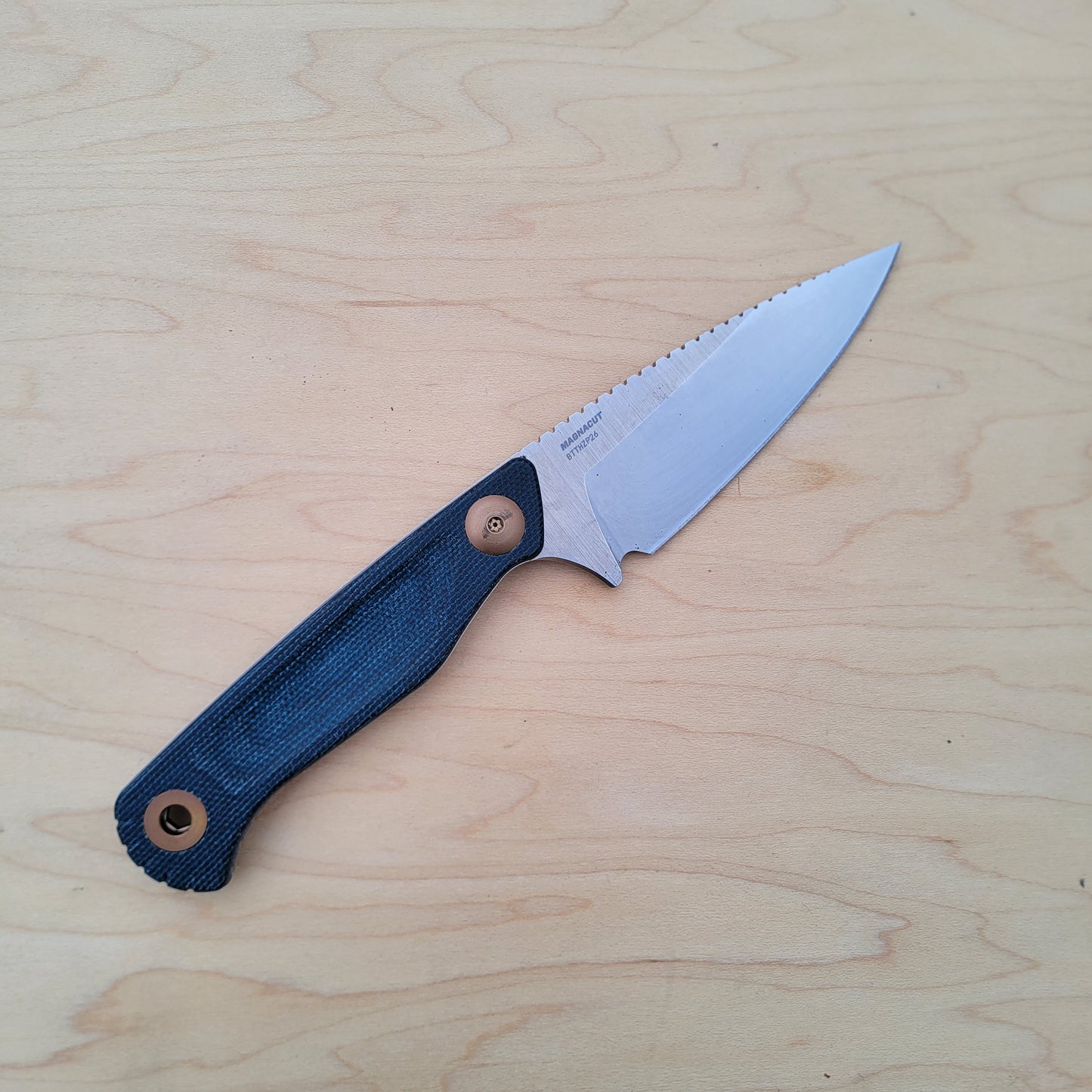 Benchmade 203-04 Dacian Fixed Blade - MagnaCut Blue Denim Micarta