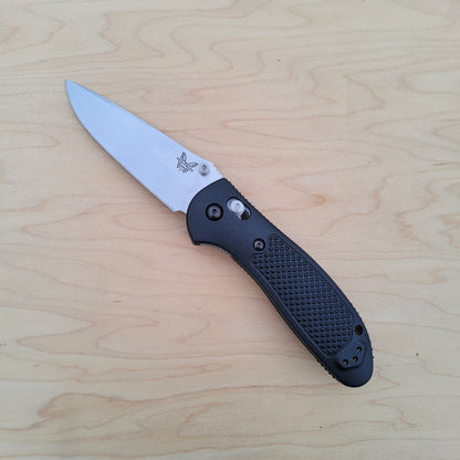 Benchmade 551-S30V Griptilian