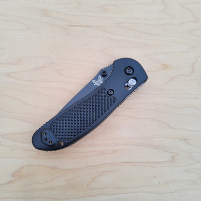 Benchmade 551SBK-S30V Griptilian - Serrated Black