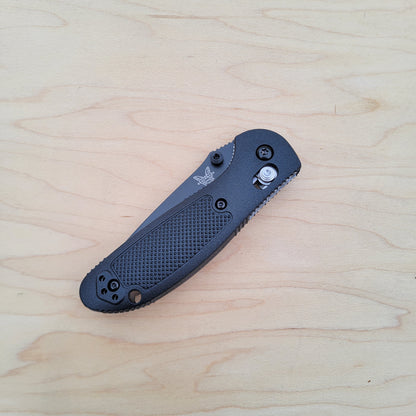 Benchmade 556SBK-S30V Mini Griptilian - Serrated Black