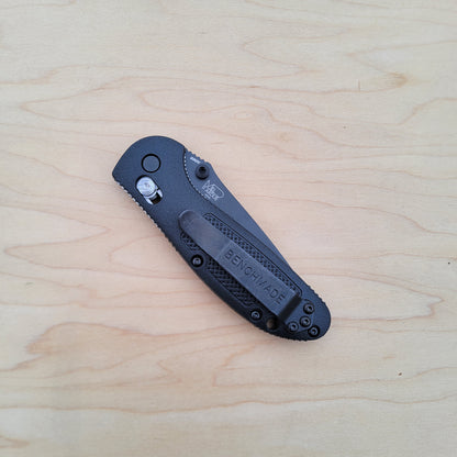 Benchmade 556SBK-S30V Mini Griptilian - Serrated Black
