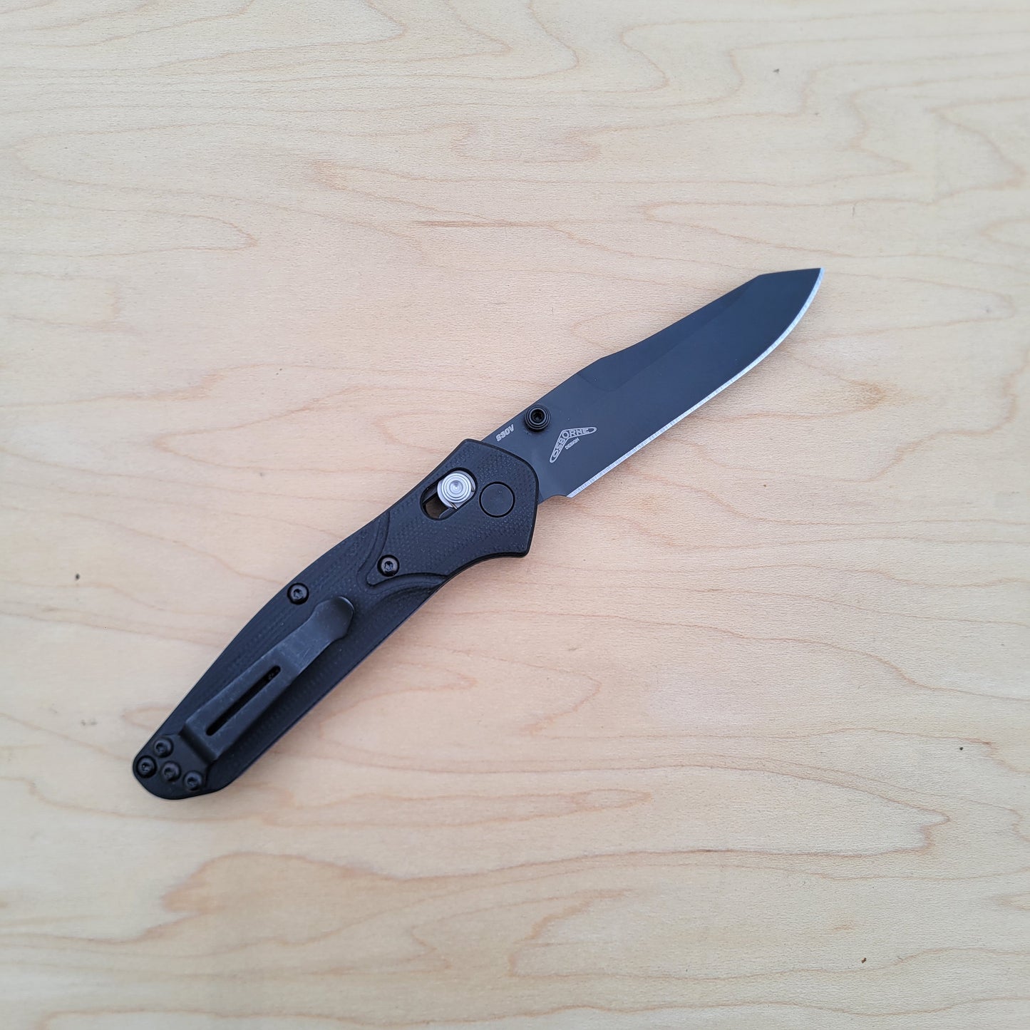 Benchmade 945BK-1 Mini Osborne - Black G10