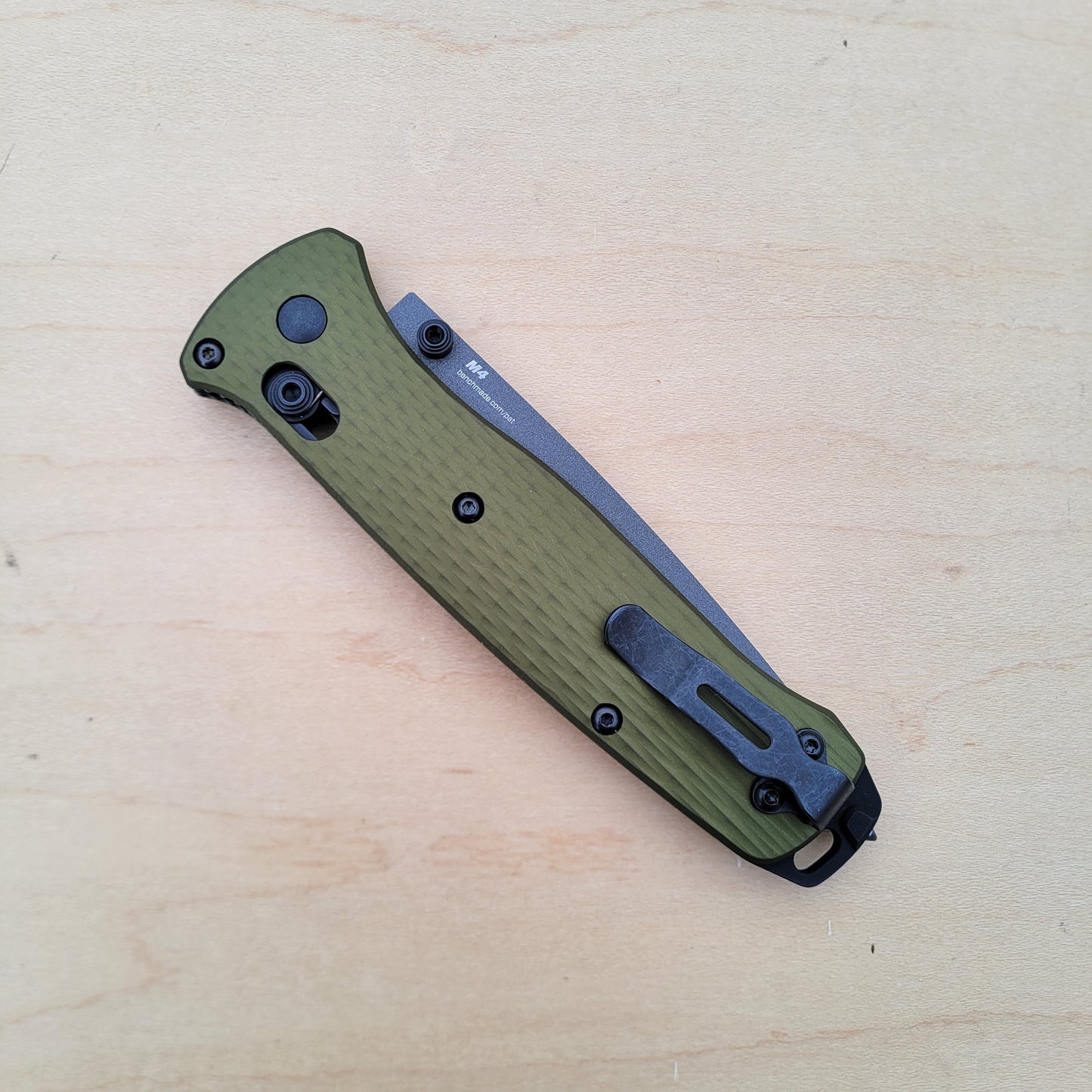 Benchmade 537SGY-1 Bailout - Woodland Green - Serrations