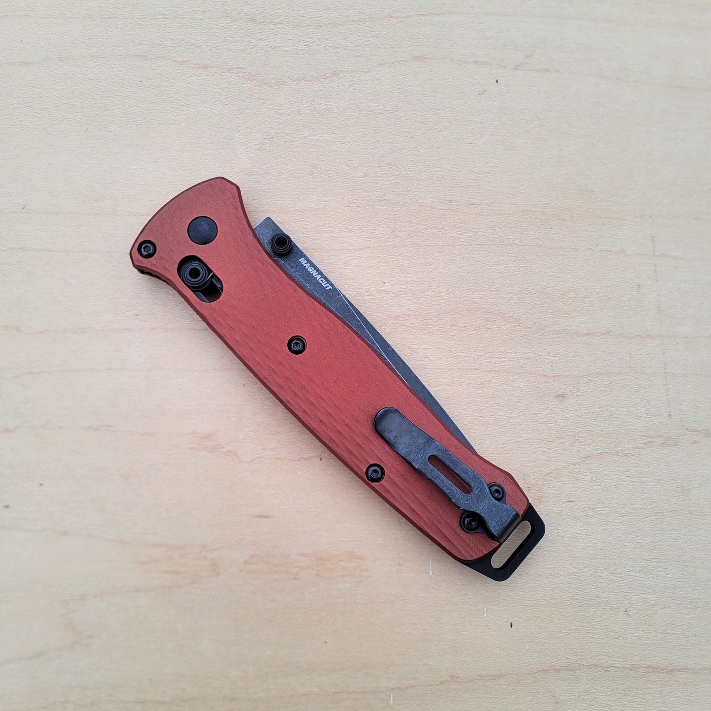 Benchmade 537SBK-07 Bailout - MagnaCut Burnt Copper - Serrations