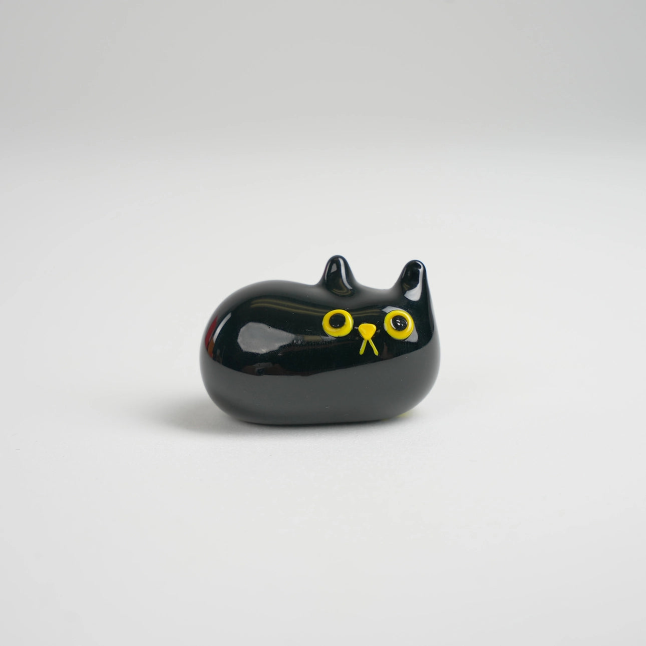 ShangDaili Black Cat 'I am here' Glass Figurine