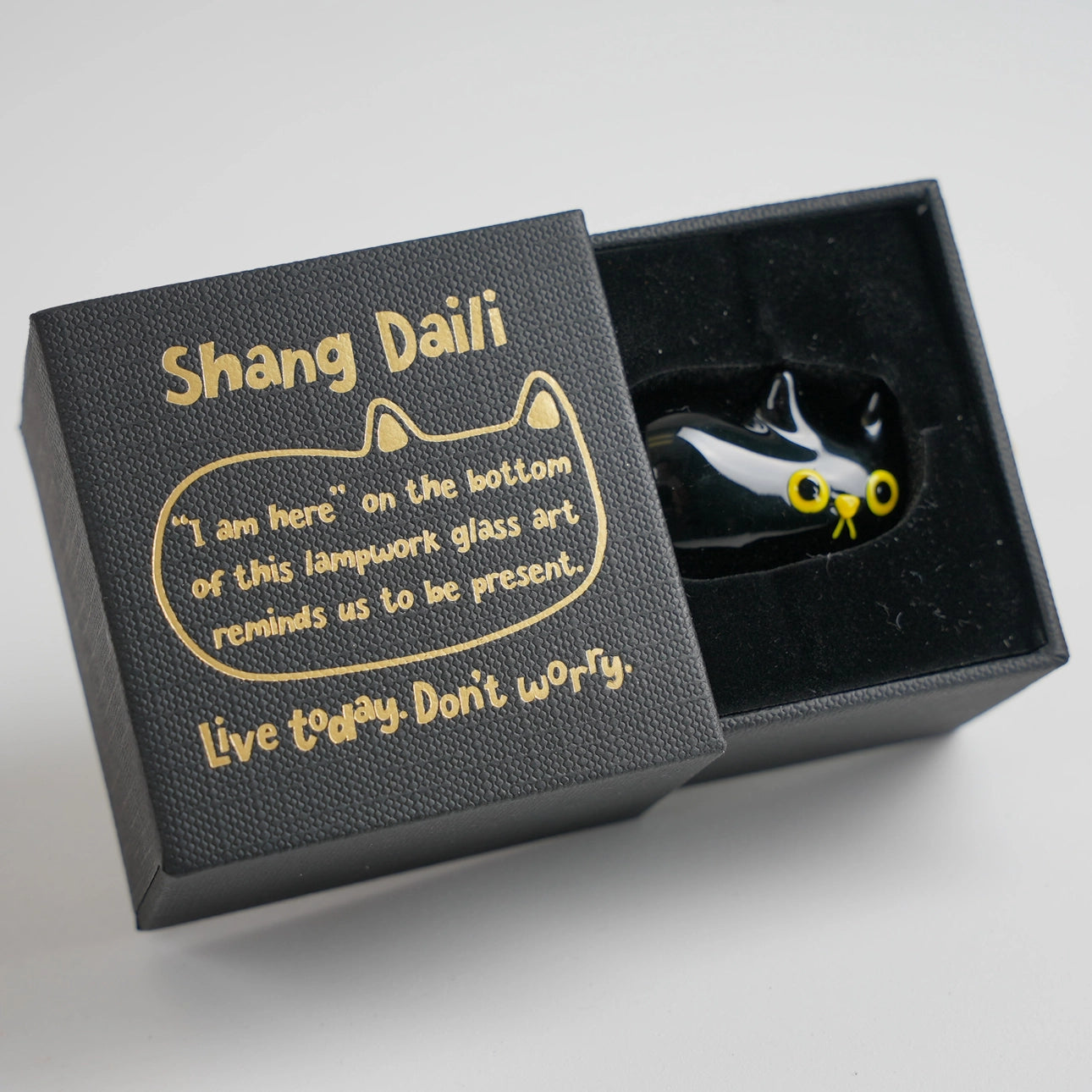 ShangDaili Black Cat 'I am here' Glass Figurine