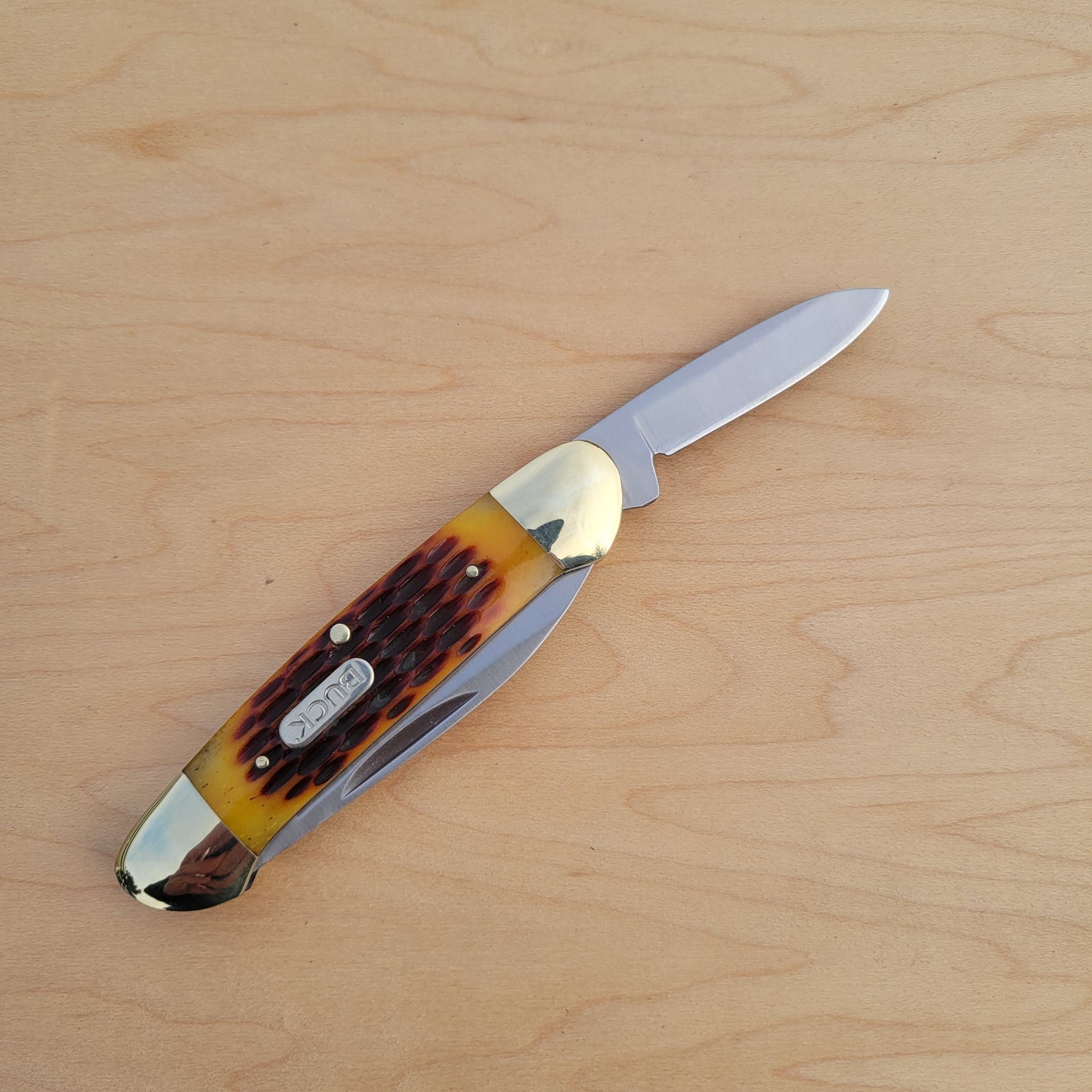 Buck 389 Canoe 3.6" Folding Knife - Brown Jig Bone