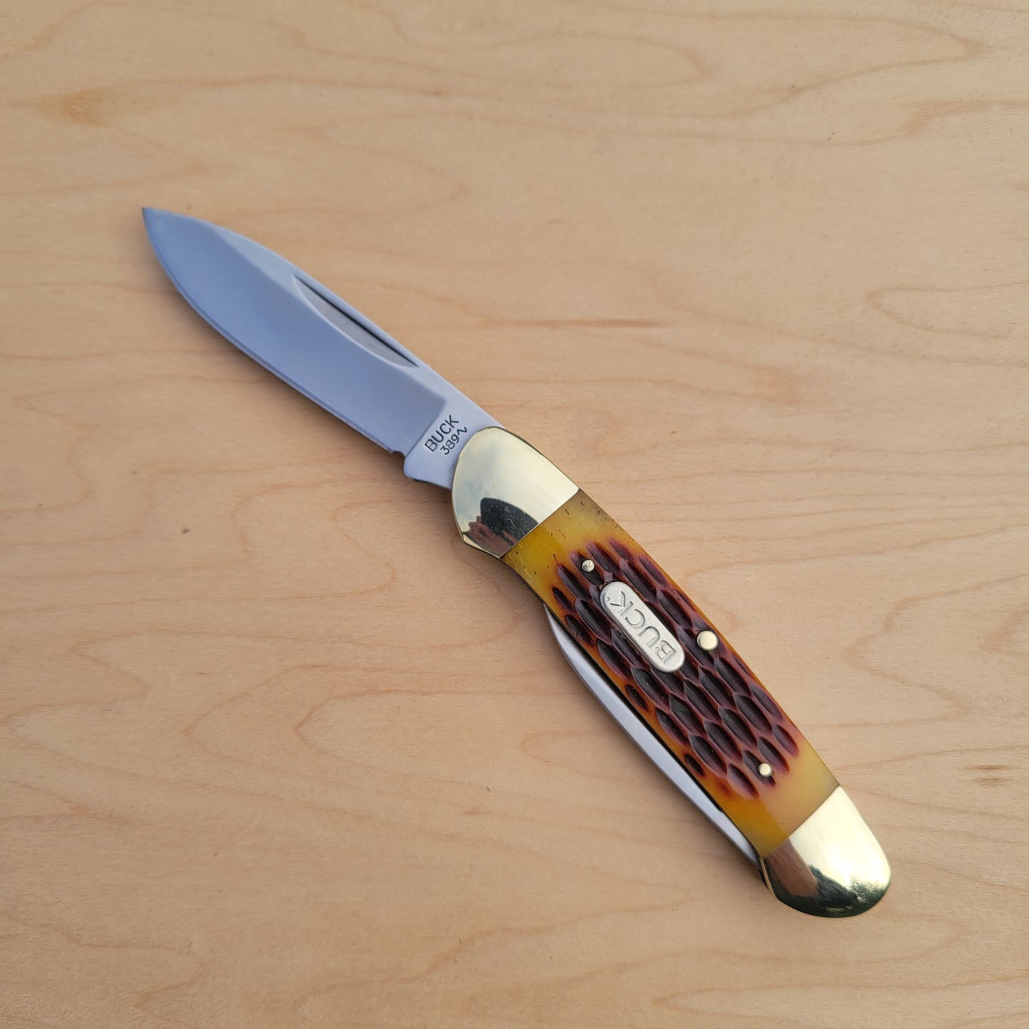 Buck 389 Canoe 3.6" Folding Knife - Brown Jig Bone