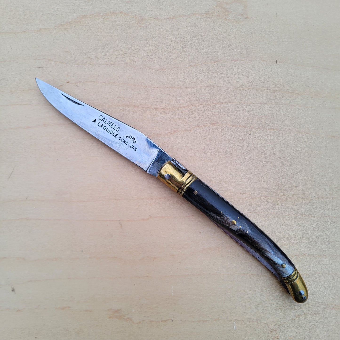 Camels A Lagiole 10cm Horn - with awl carbon steel