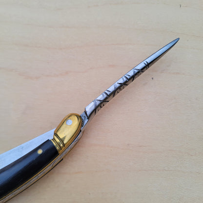 Camels A Lagiole 10cm Horn - with awl carbon steel