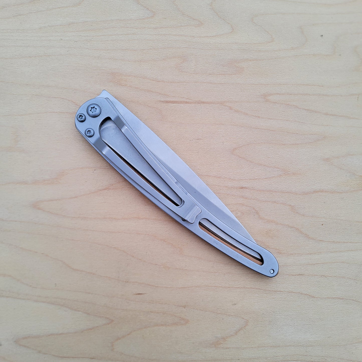 Deejo 37G Art Nouveau Liner Lock