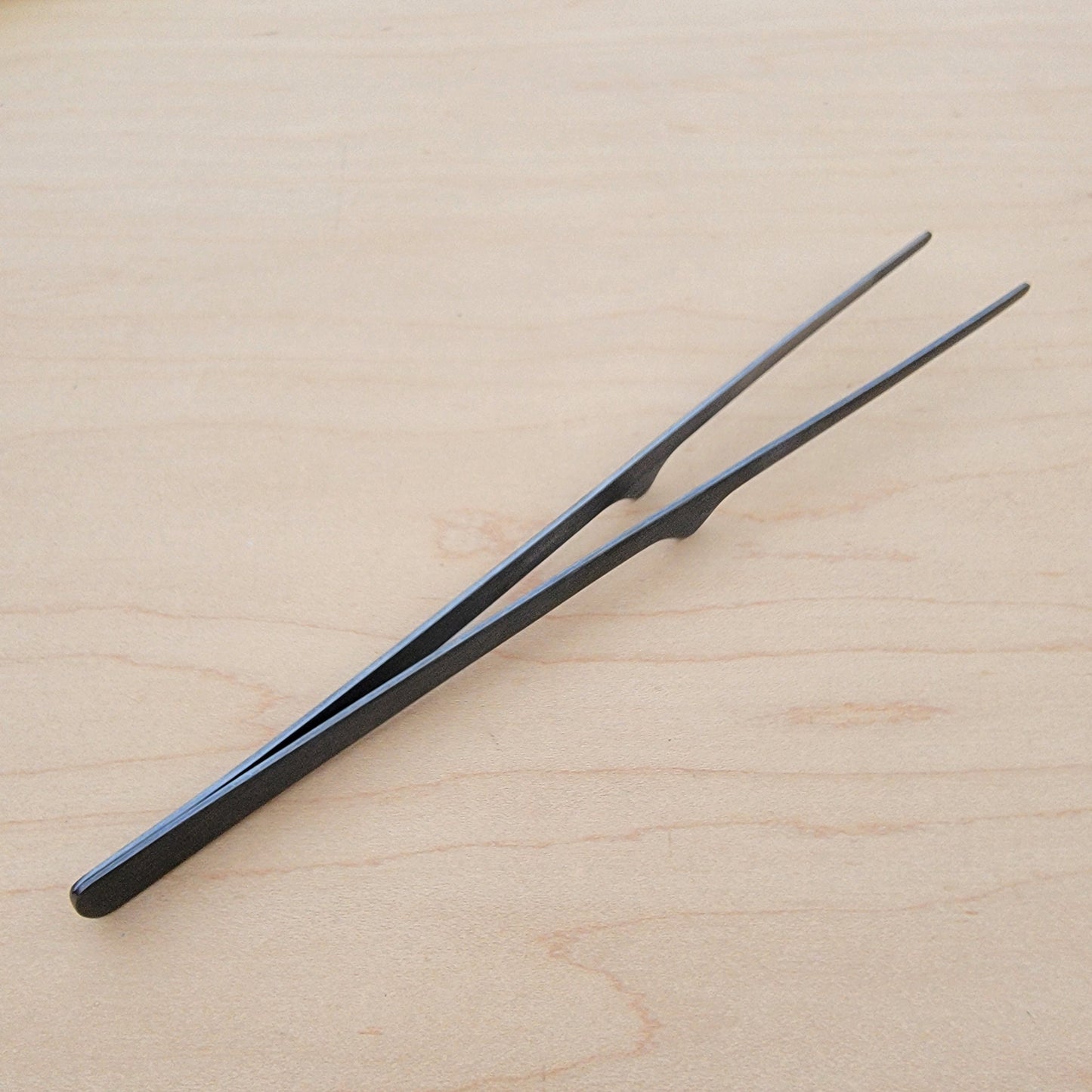 Gestura Stando Plating Tweezer - Gunmetal