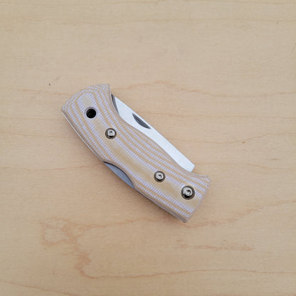 Helle Berget 2.25" Folding Knife - Beige Canvas Micarta