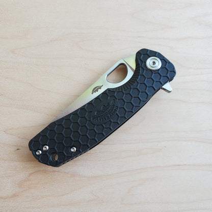 Honey Badger Medium Leaf - Black D2