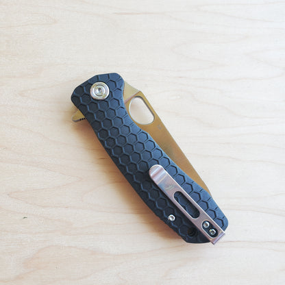 Honey Badger Medium Leaf - Black D2