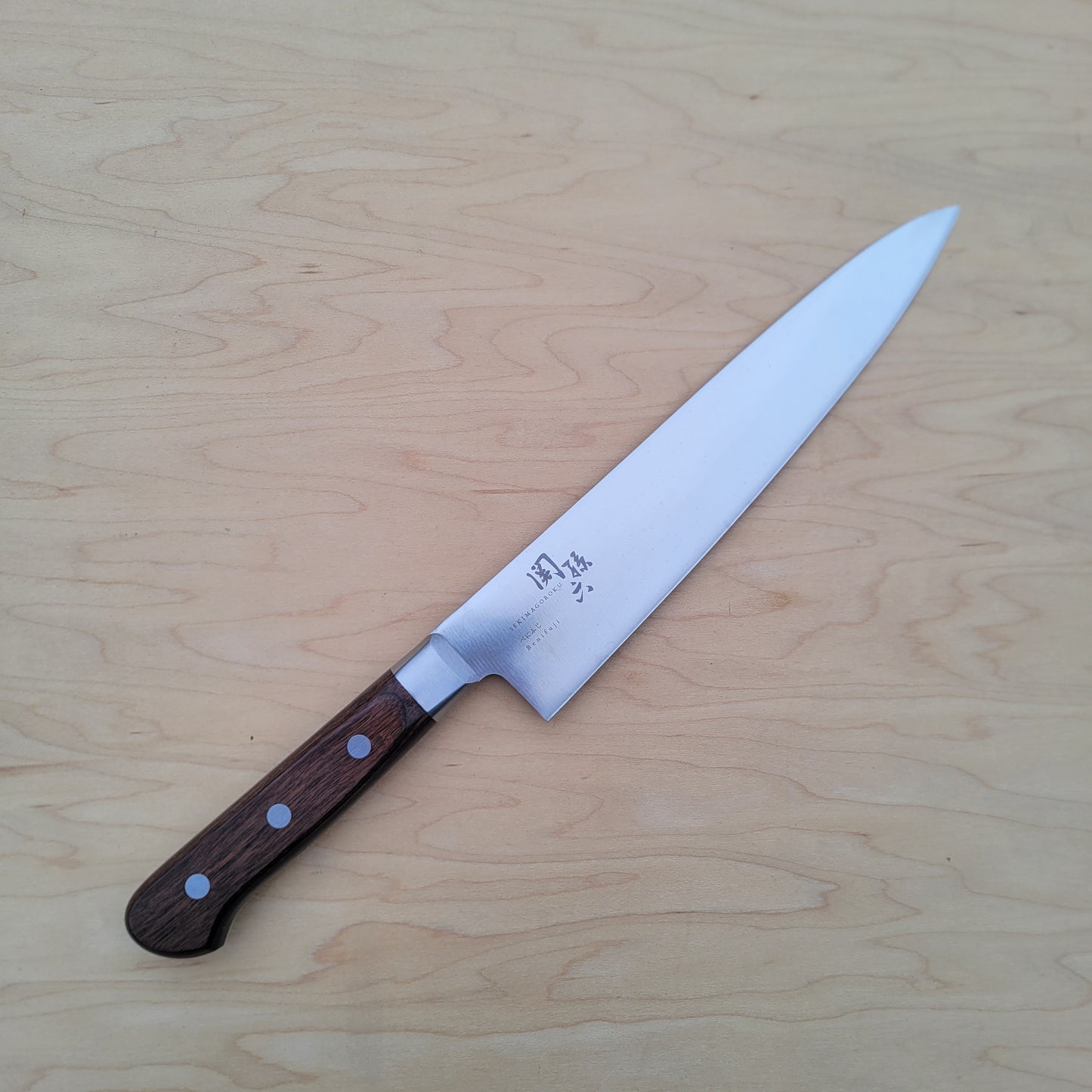 Kai Sekimagoroku Benifuji 210mm Gyuto