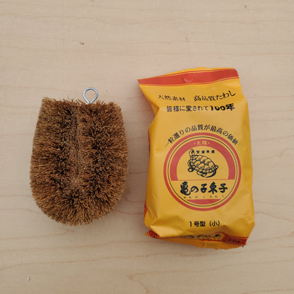 Kamenoko Tawashi Scrubbing Brush