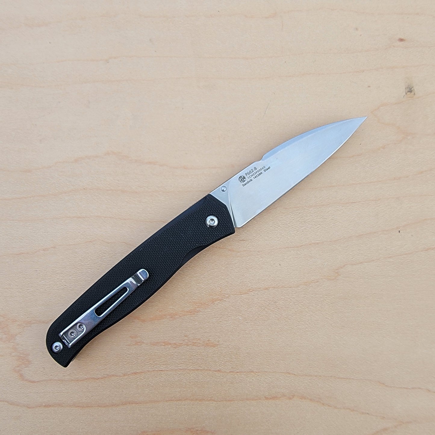 Ruike P662B Linerlock Black G10