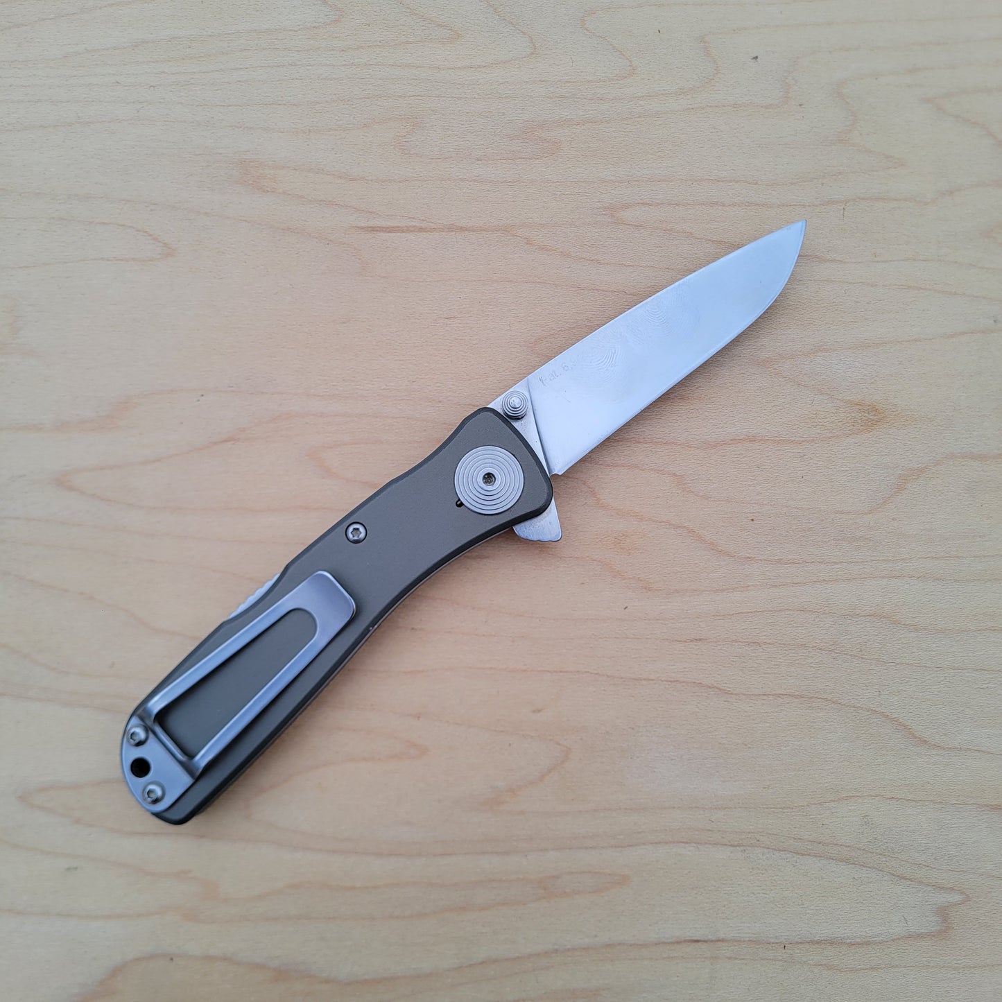 SOG Twitch II Spring Assisted Flipper