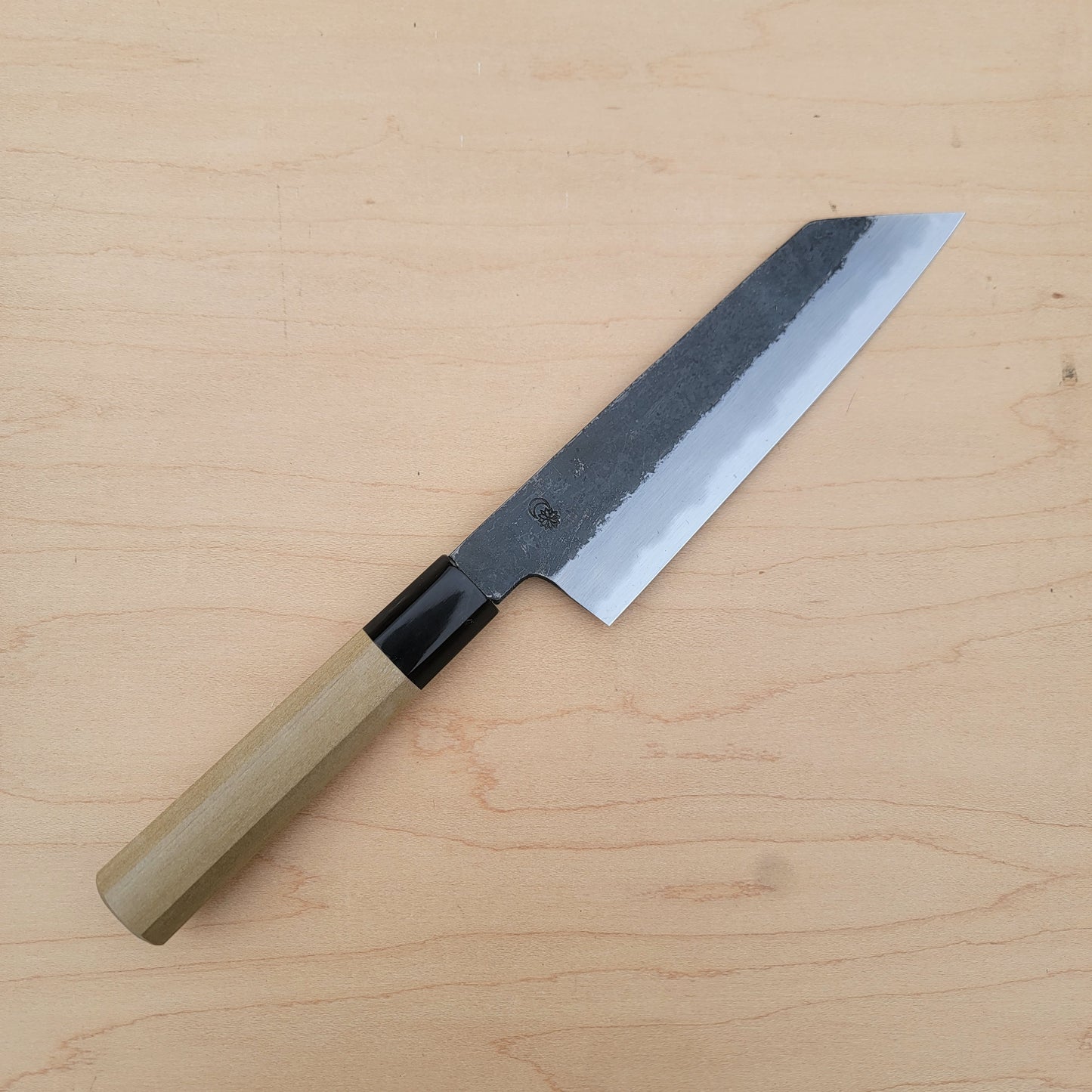 Sakai Kikumori Kikuzuki Kuro 180mm Kiritsuke Santoku