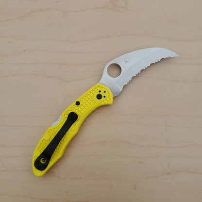 Spyderco Tasman Salt 2 Serrated Hawkbill - Yellow C106SYL2
