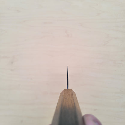 A choil profile shot of kitchen knife