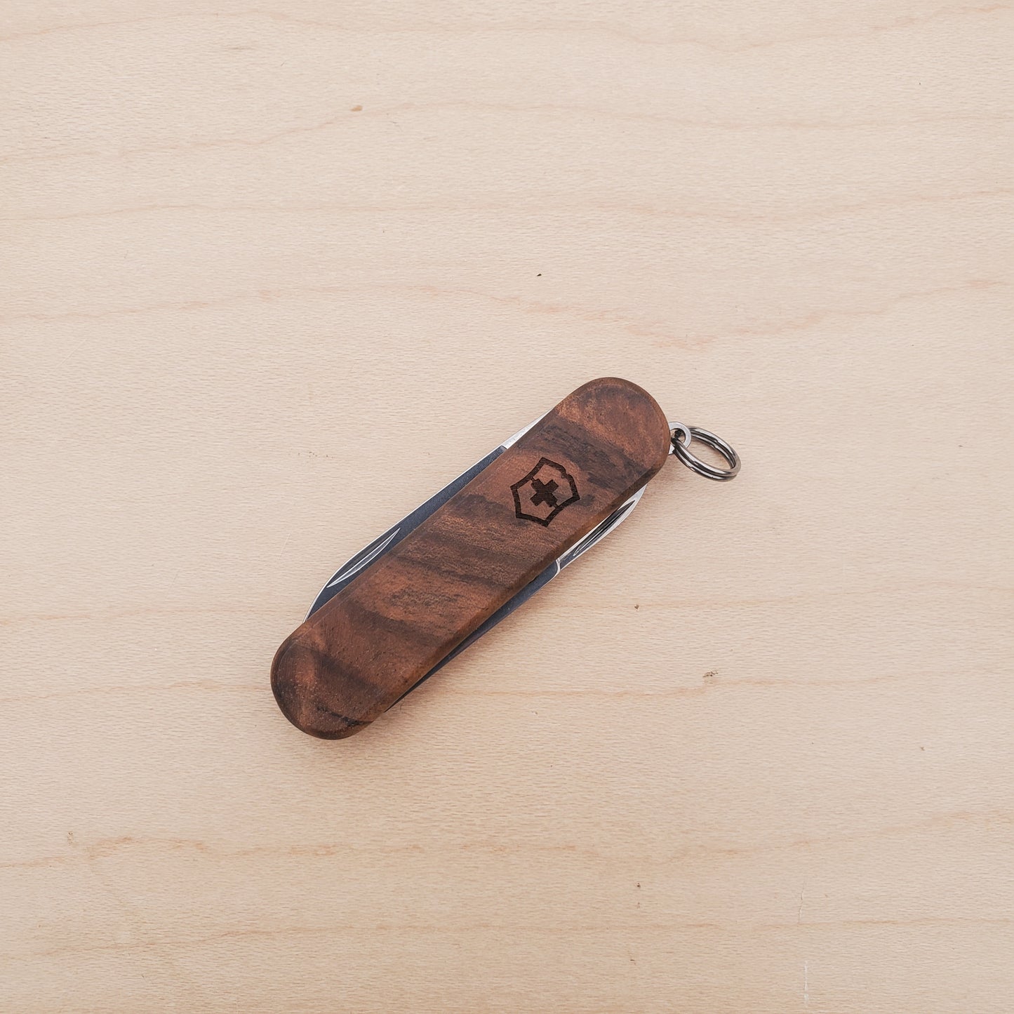 Victorinox Swiss Army Knife - Classic SD Walnut