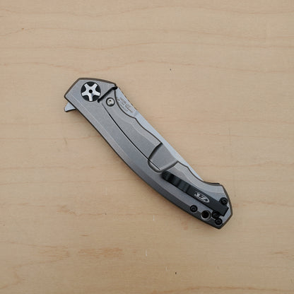 Zero Tolerance 0452 Large Sinkevich Framelock - MagnaCut - Blue Carbon Fiber