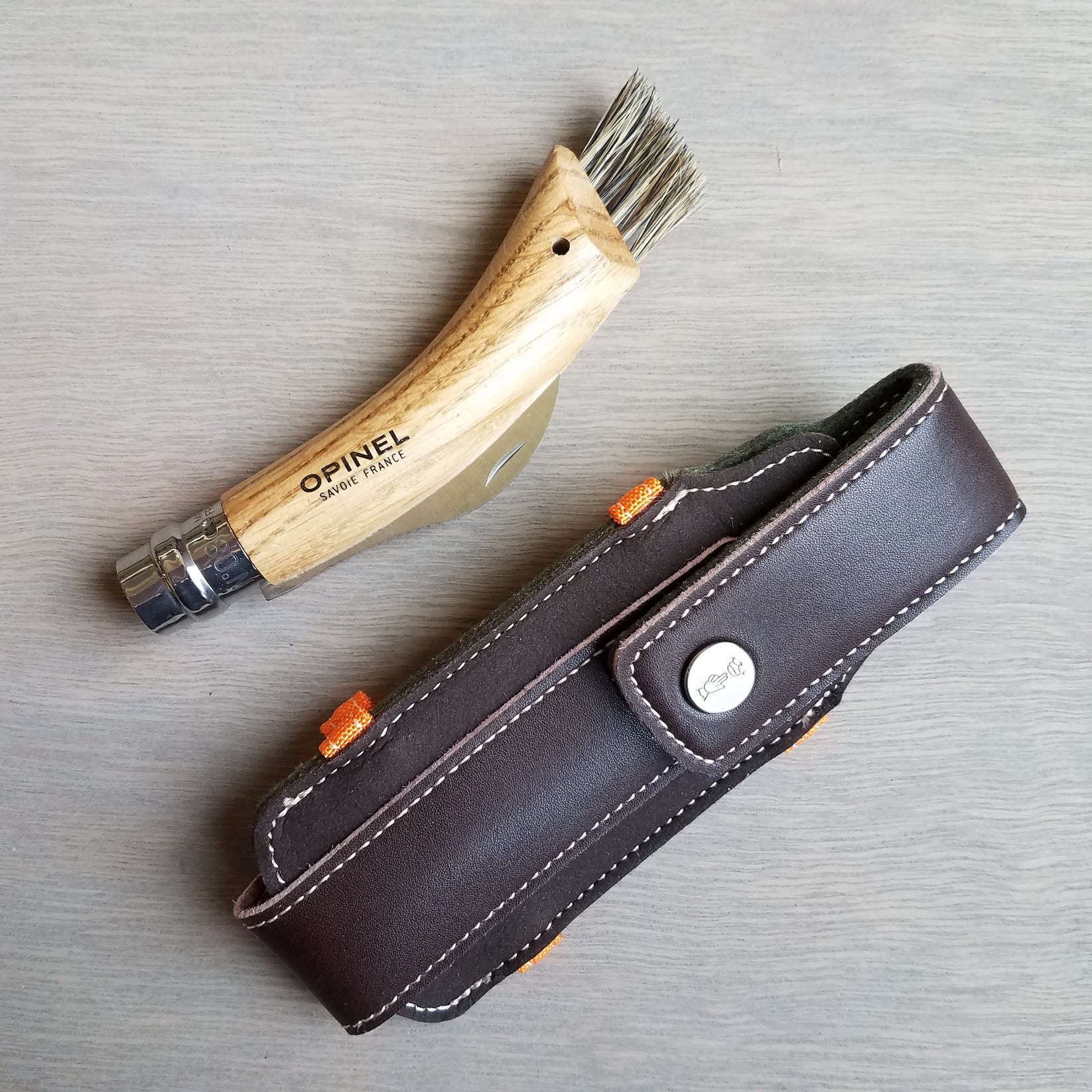 Opinel Mushroom No. 8 Folding Knife Oak with Sheath Gift Box Uptown