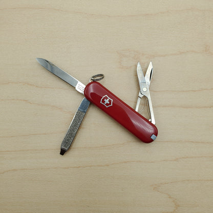 Victorinox Swiss Army Knife - Classic SD Red Style Icon