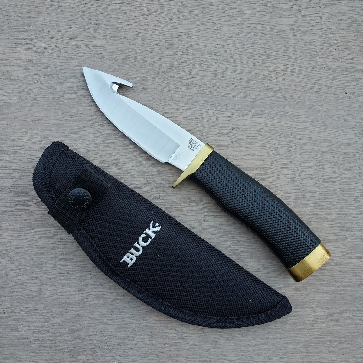 Buck 691 Zipper Skinning Knife Guthook - Rubber Handle – Uptown 