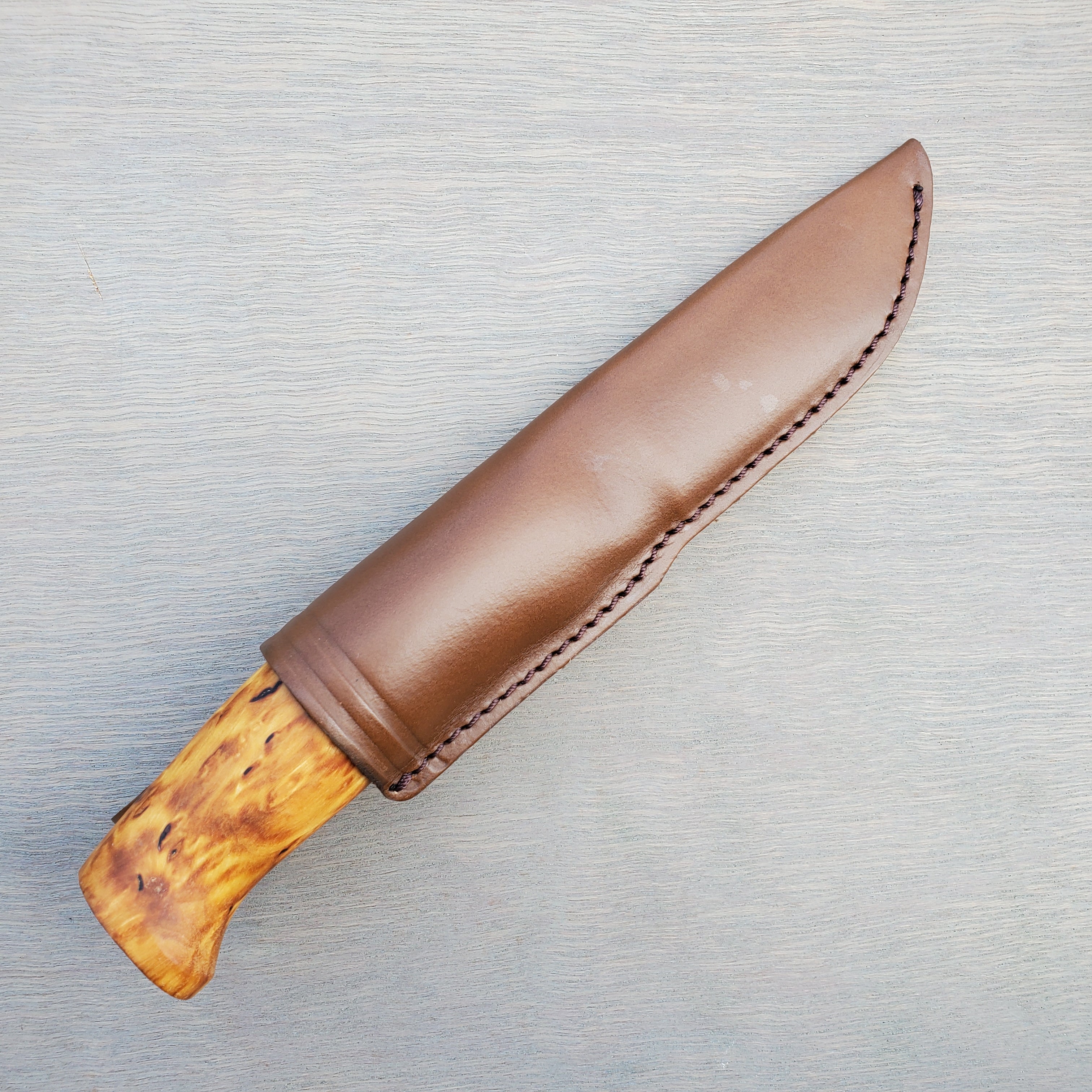 Helle Fjellkniven Knife - 12C27 - Curly Birch