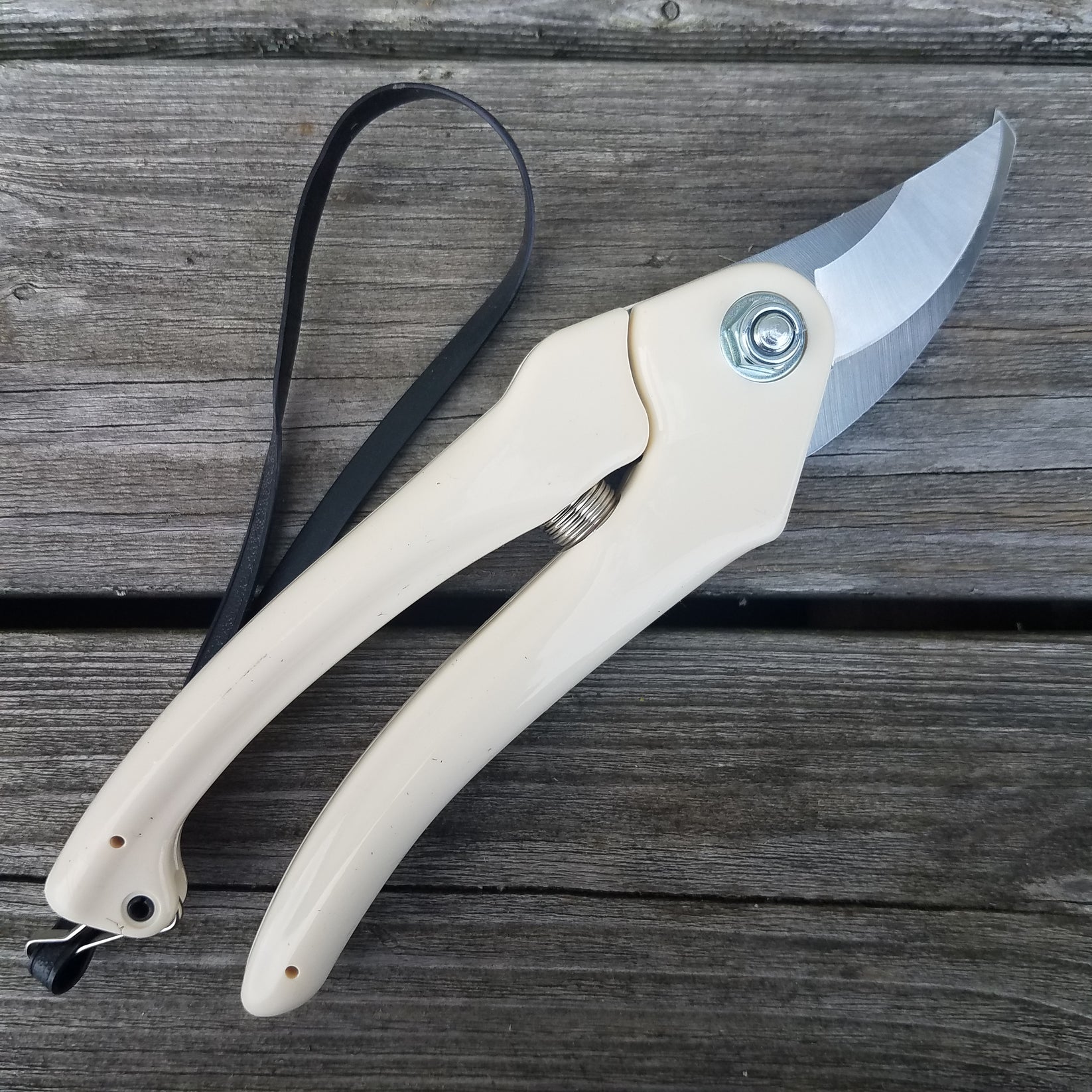 Kamaki Garden Pruner P900H Uptown Cutlery