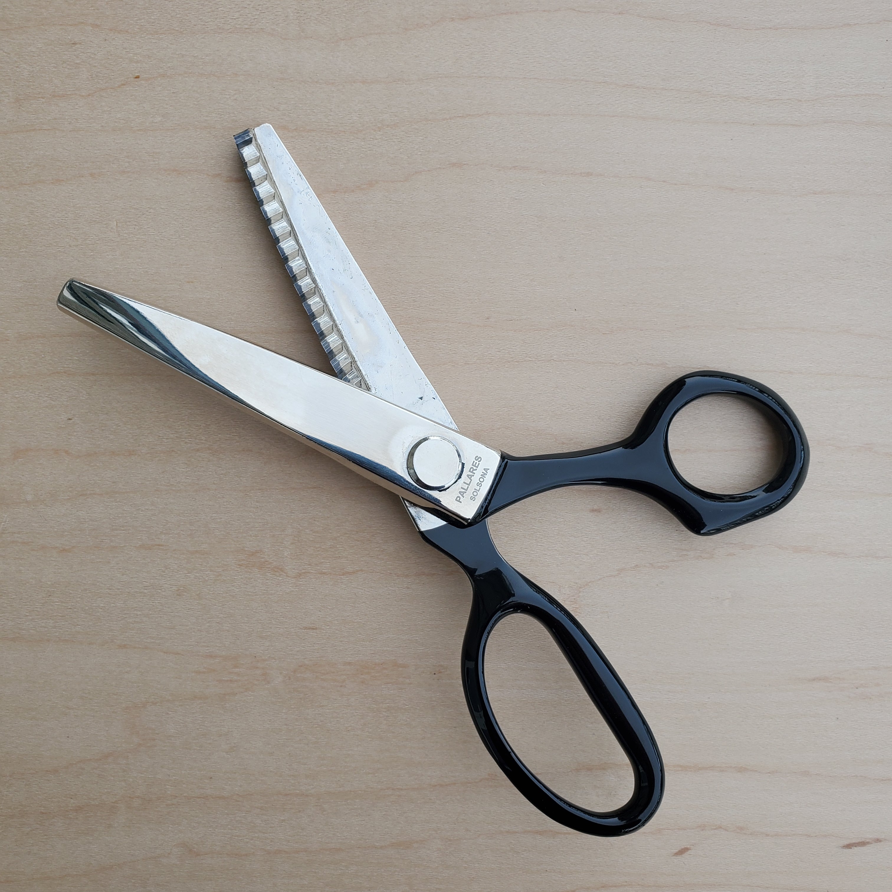 Pallares Pinking Scissors – Uptown Cutlery