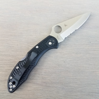 Spyderco Delica 4 - Serrated - Black C11PSBK
