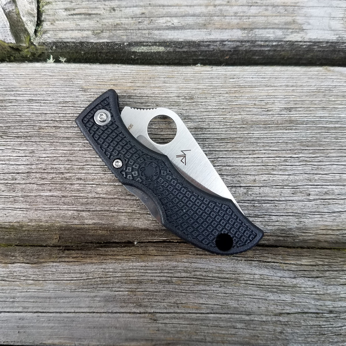 Spyderco Ladybug 3 - Black Serrated - LBKS3