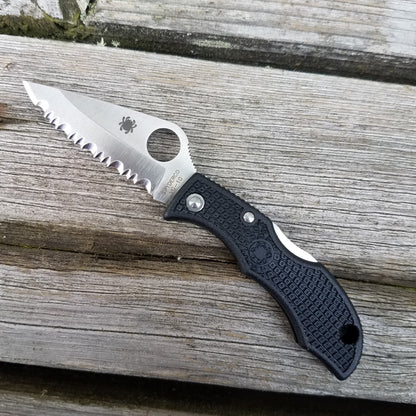 Spyderco Ladybug 3 - Black Serrated - LBKS3