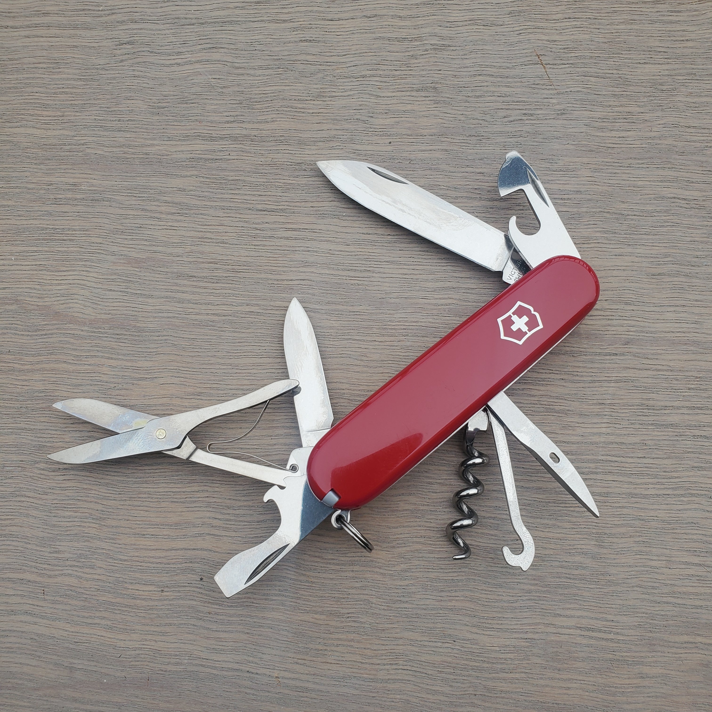 Victorinox discount twine knife